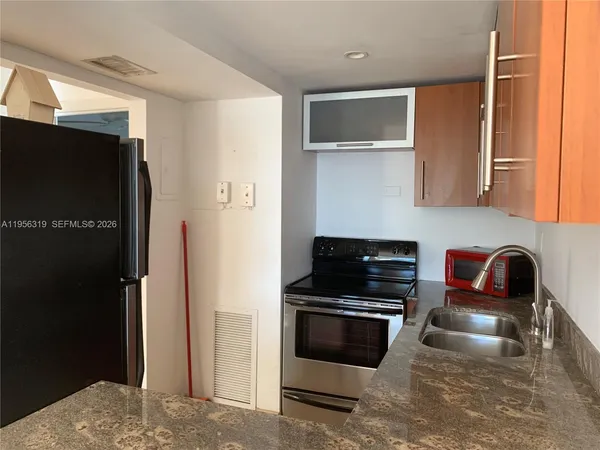$1,900 | 650 Northeast 61st Street, Unit 36, Miami, FL 33137