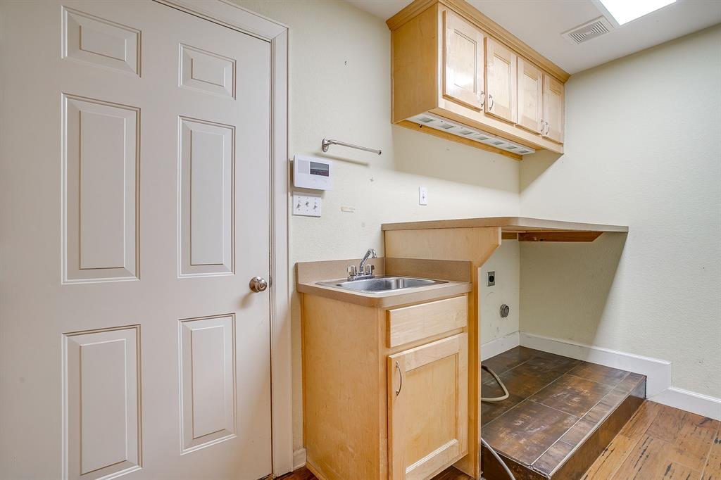 1107 North Cockrell Hill Road DeSoto, TX 75115 - Photo 28 of 40