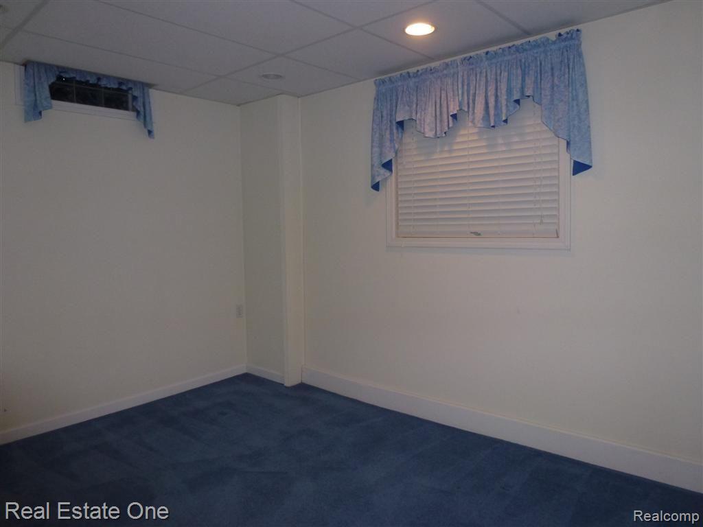 559 Misty Brook Lane Rochester, MI 48307 - Photo 38 of 50 misty brook 053 (Large).jpg