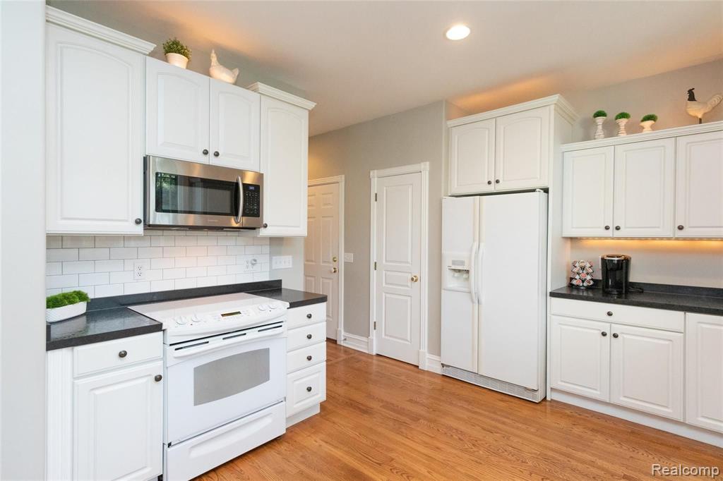 3072 West Newark Road Lapeer, MI 48446 - Photo 46 of 86