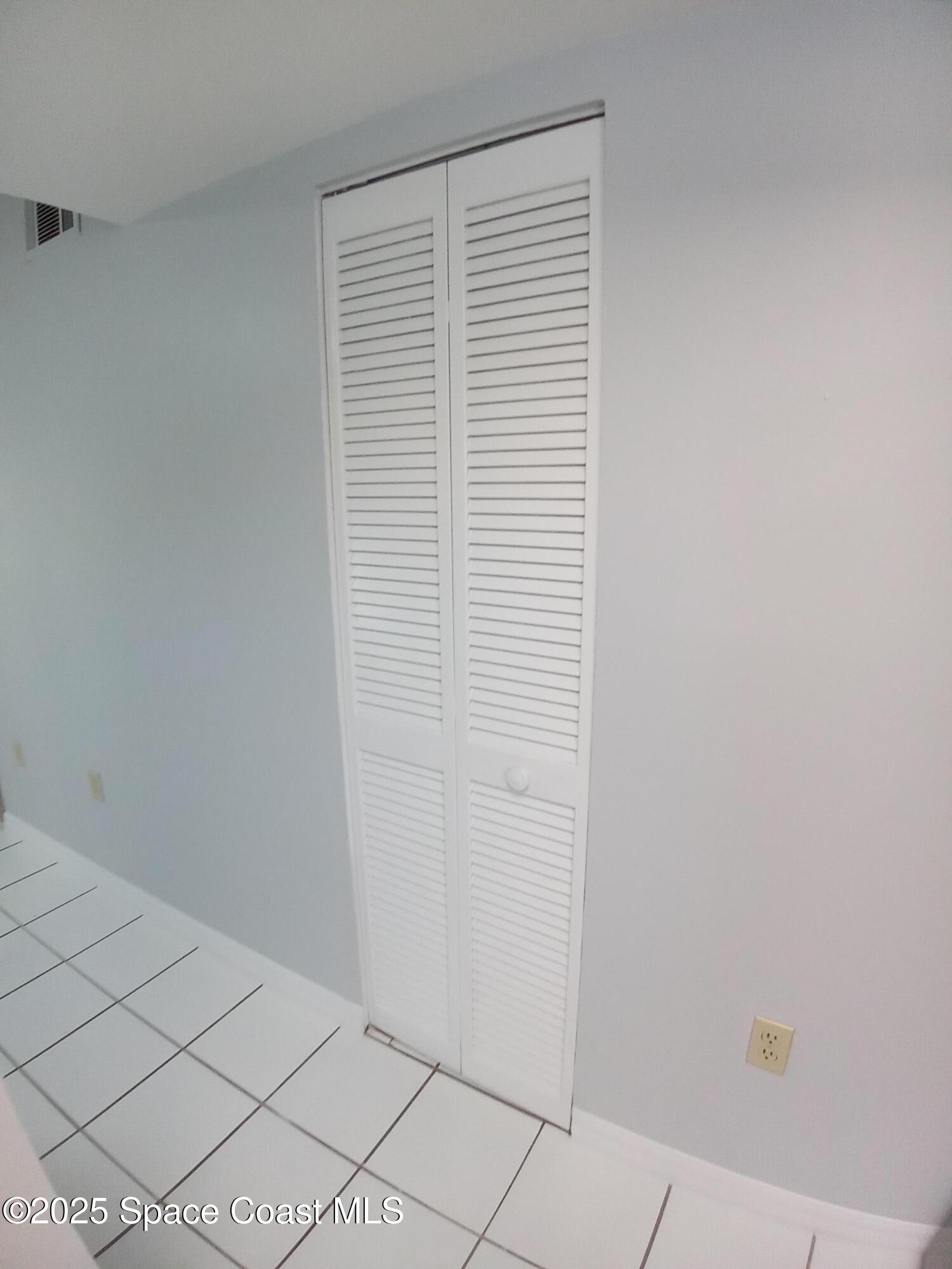 183 Ulster Lane Melbourne, FL 32935 - Photo 11 of 43 a view of bathroom