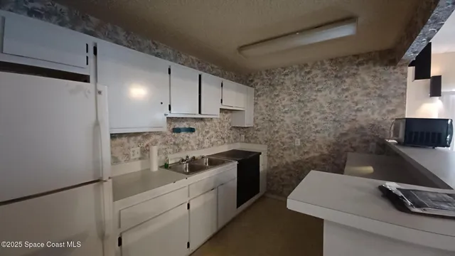 a view of a room with lounge chair