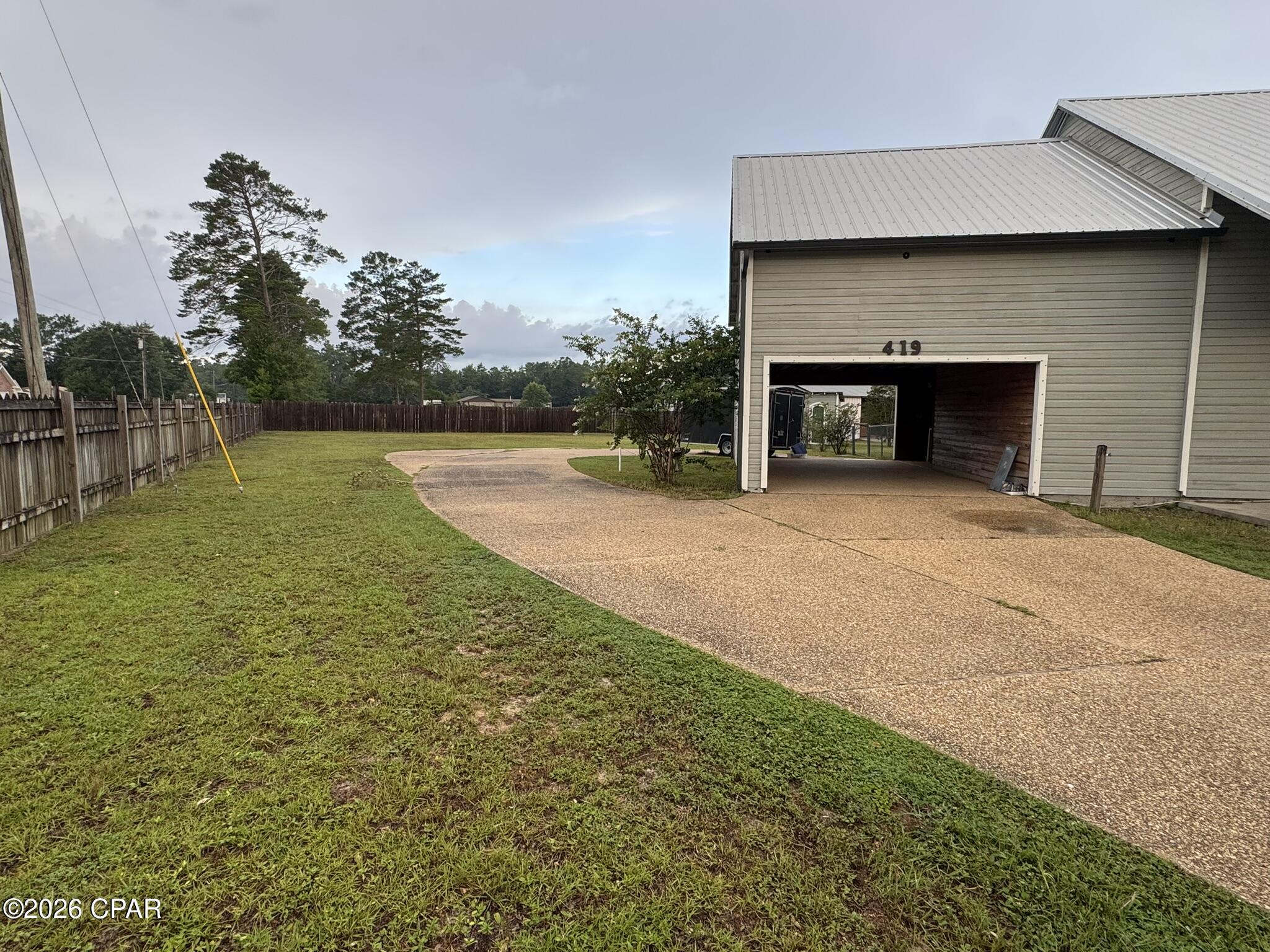 419 Spikes Road Southport, FL 32409 - Photo 5 of 50