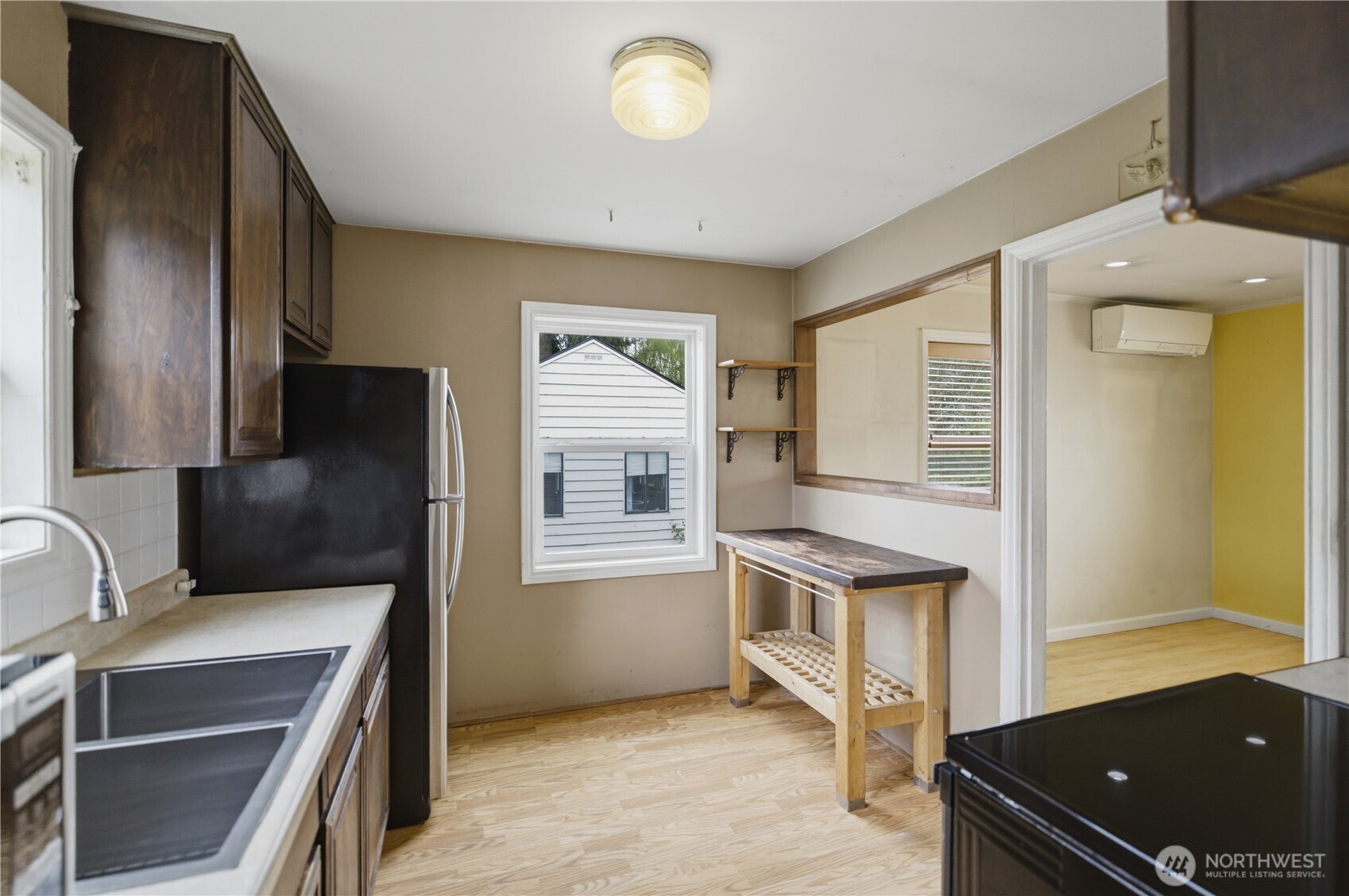 9831 33rd Avenue Southwest Seattle, WA 98126 - Photo 10 of 24