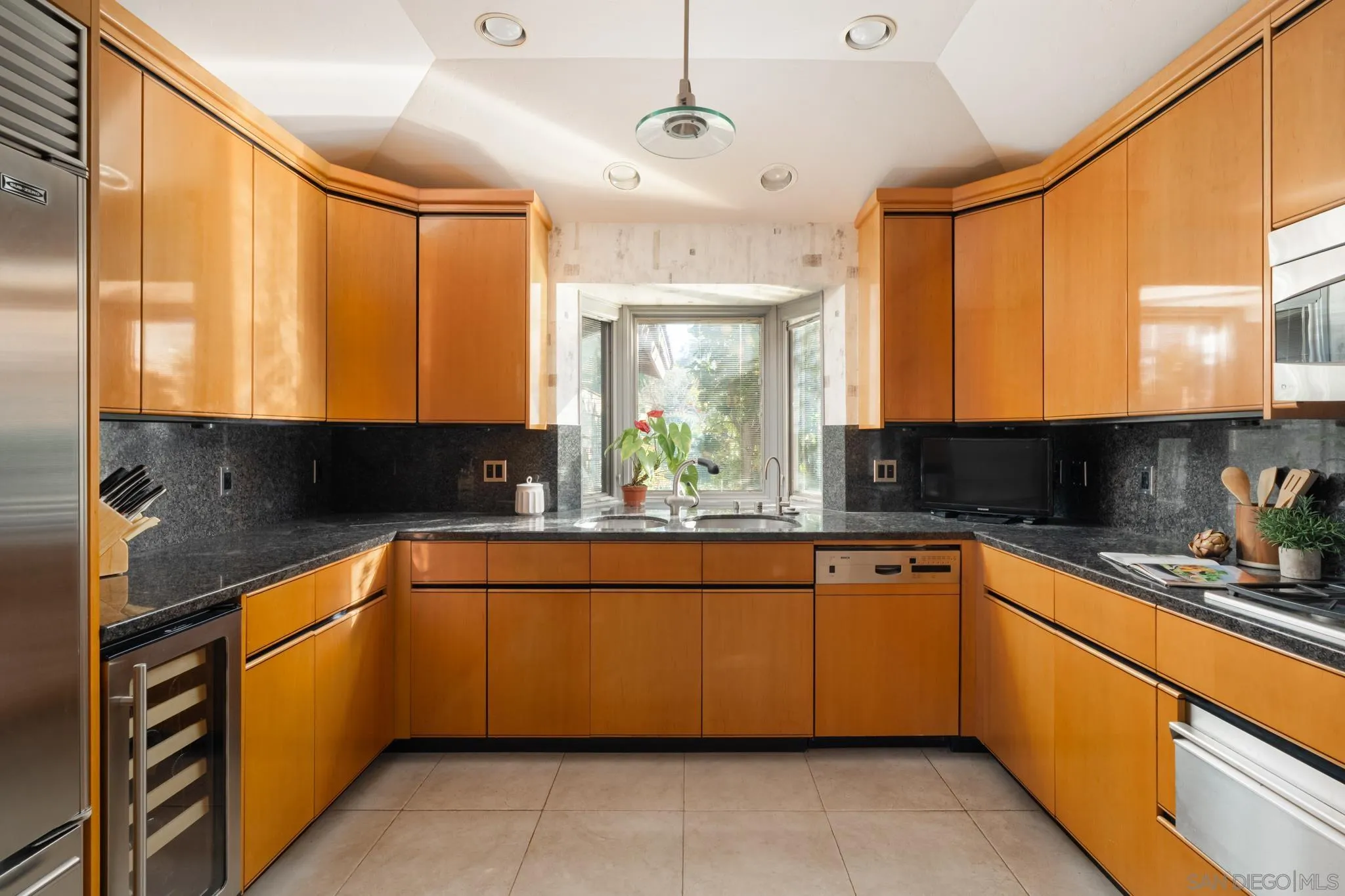 15943 Ranch Hollow Road Poway, CA 92064 - Photo 13 of 42