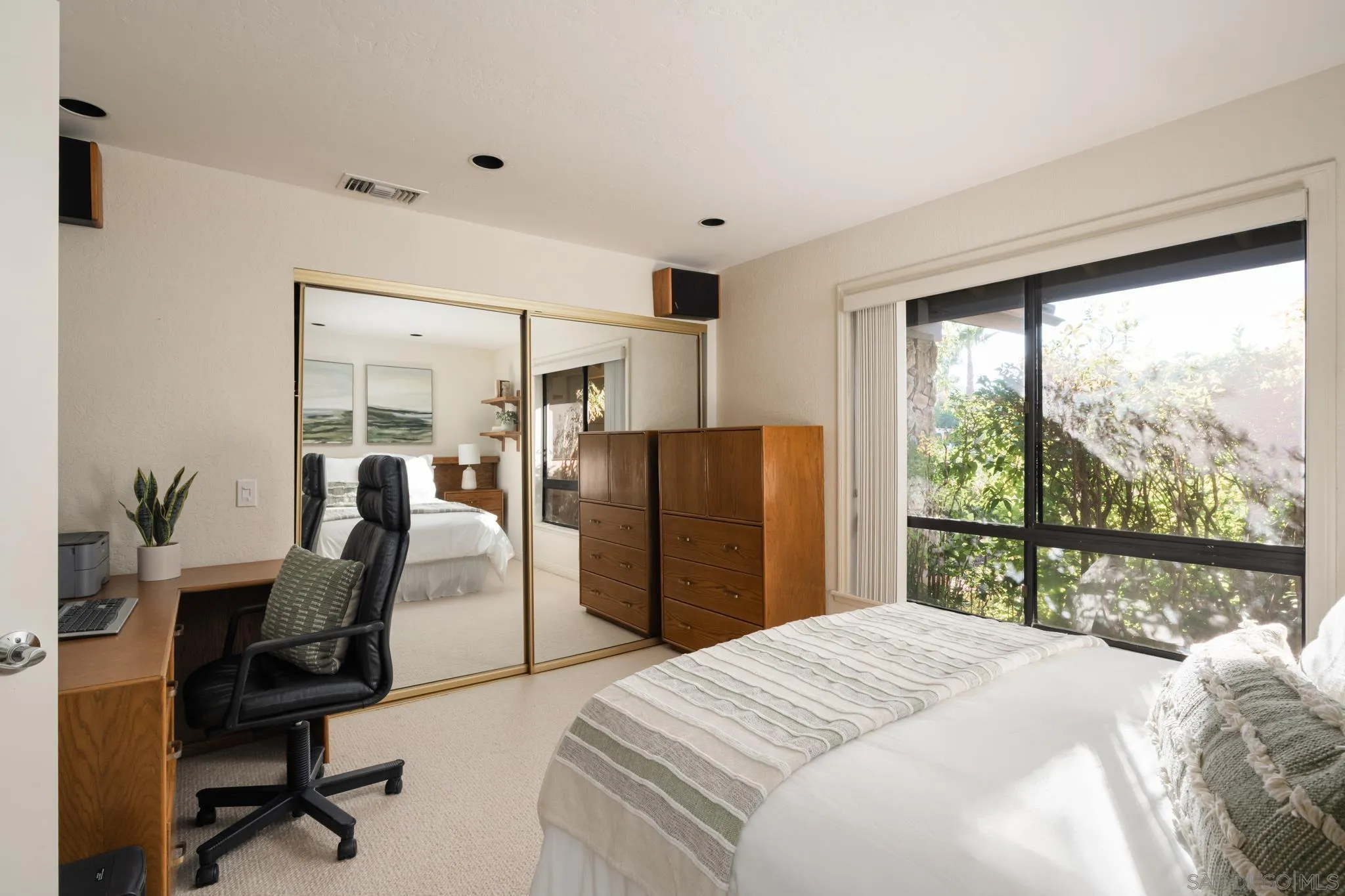 15943 Ranch Hollow Road Poway, CA 92064 - Photo 24 of 42