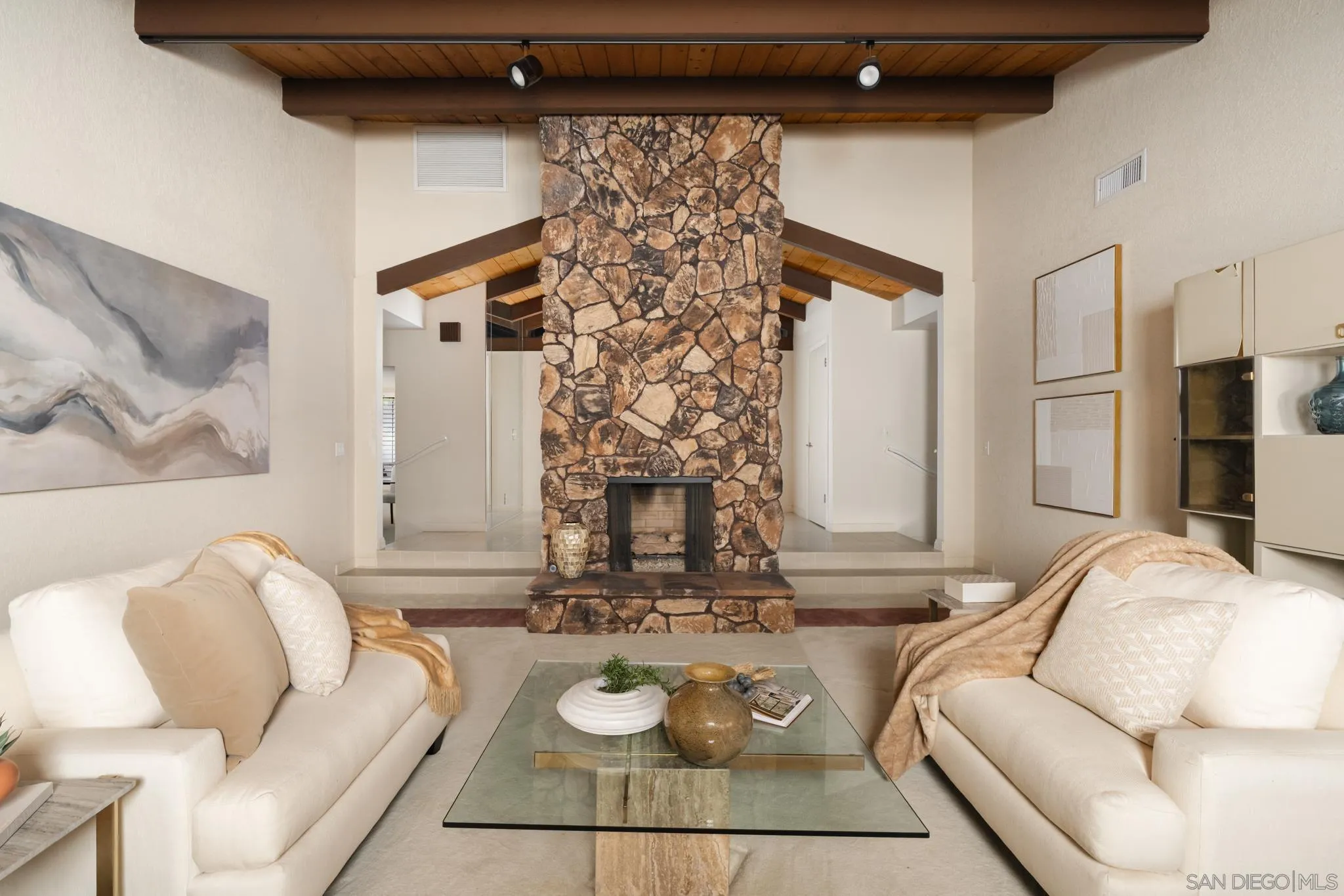 15943 Ranch Hollow Road Poway, CA 92064 - Photo 6 of 42