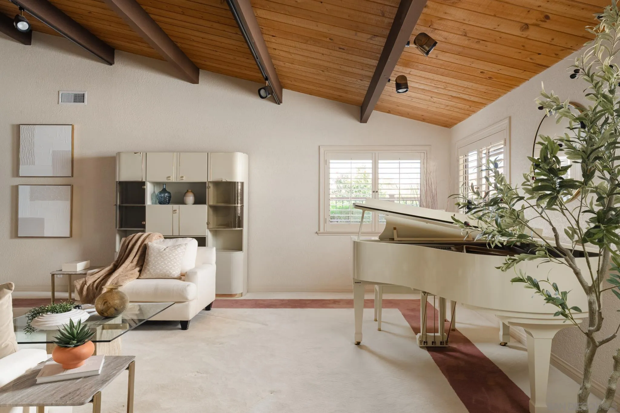 15943 Ranch Hollow Road Poway, CA 92064 - Photo 7 of 42