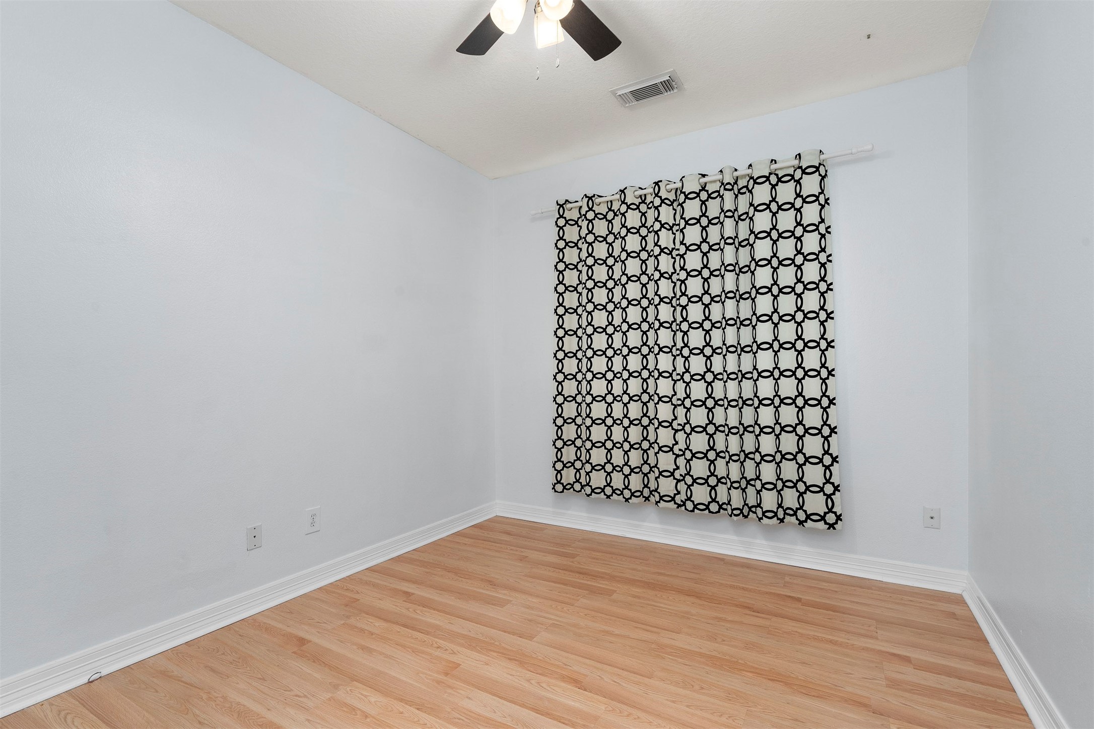 2227 Oakwell Lane Katy, TX 77449 - Photo 11 of 15