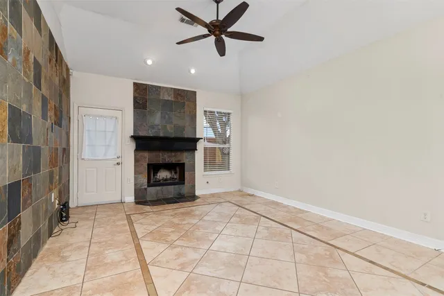 $1,900 | 2227 Oakwell Lane, Katy, TX 77449