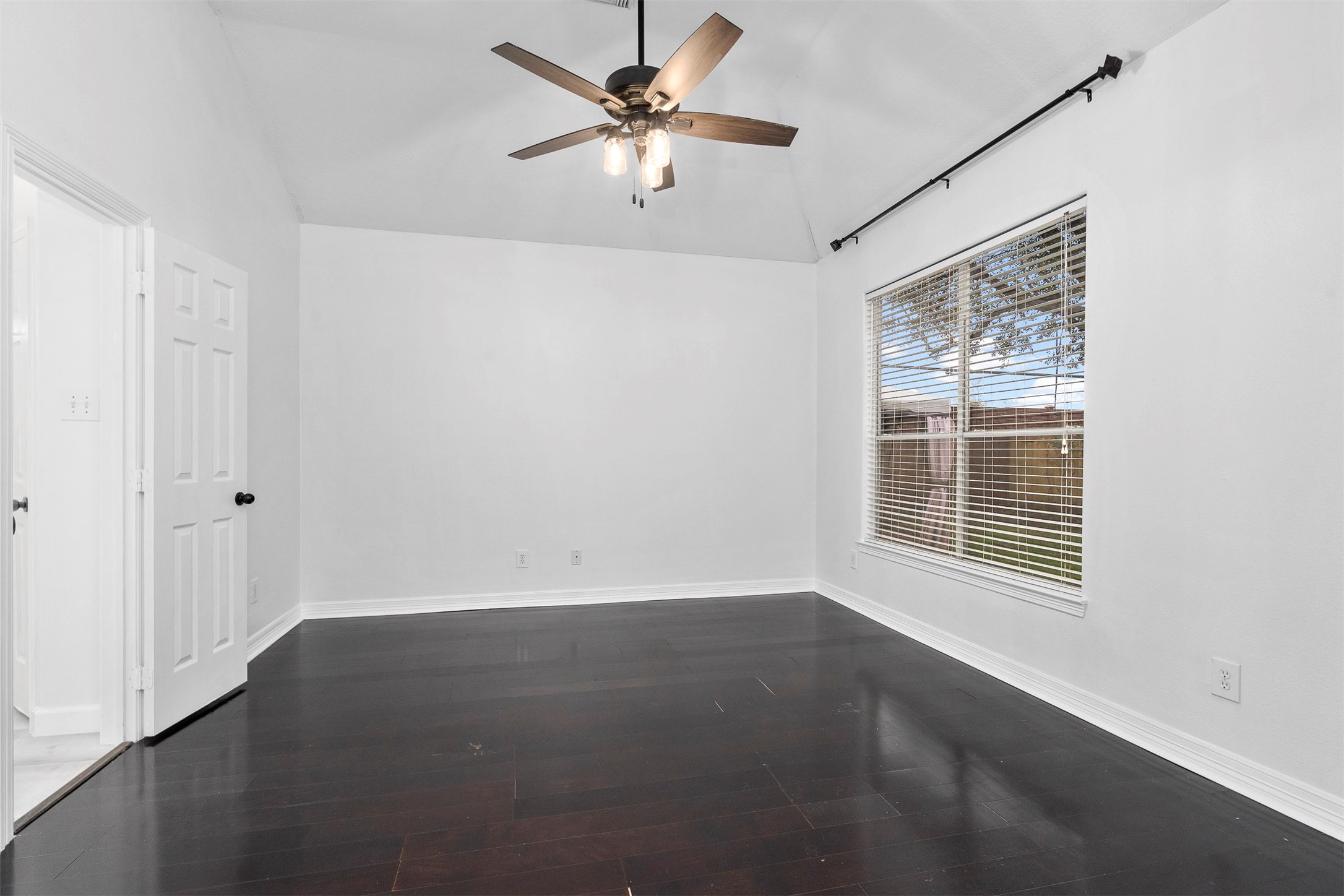 2227 Oakwell Lane Katy, TX 77449 - Photo 8 of 15