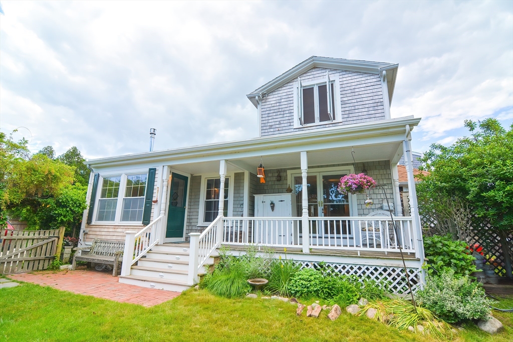26 Fairhaven Road Mattapoisett, MA 02739 - Photo 7 of 42 Gallery Image 7
