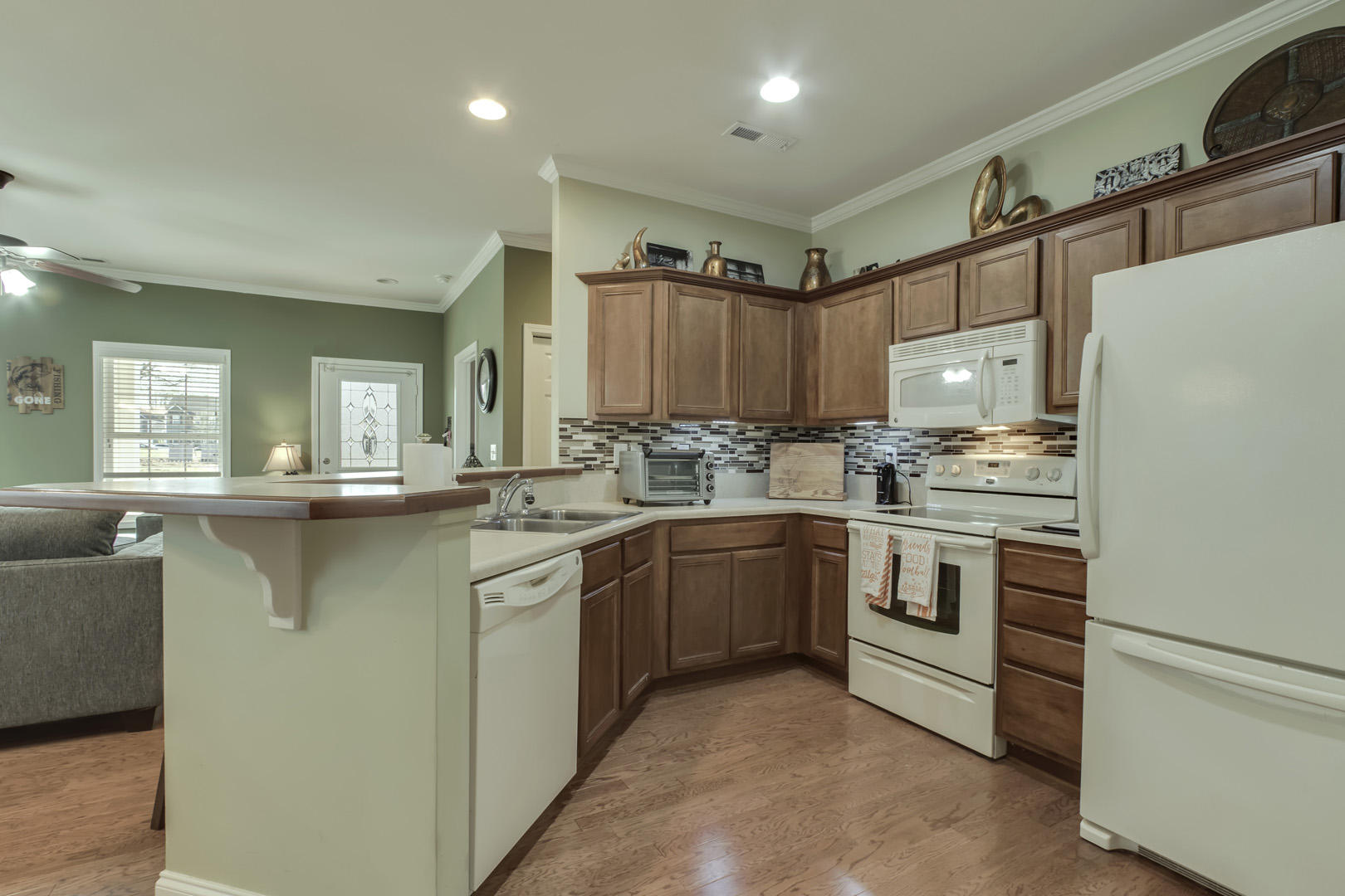 124 Hardinberry Street Oak Ridge, TN 37830 - Photo 12 of 19 12_HardinberryRoad_124_Kitchen01