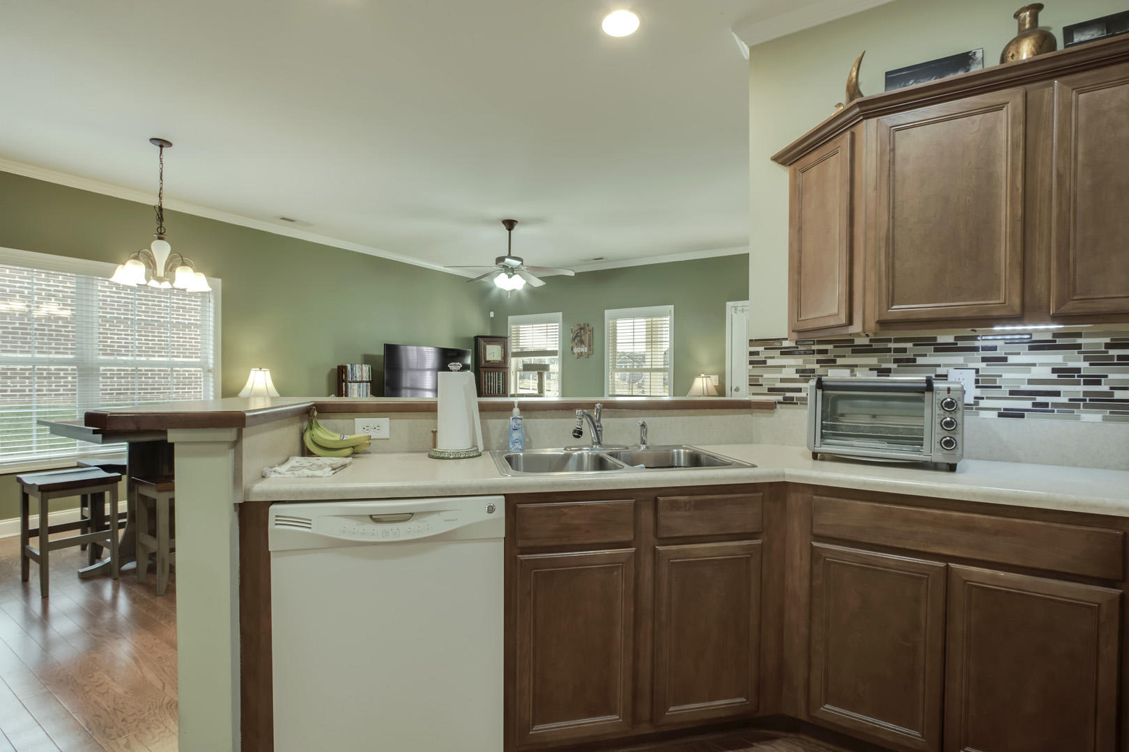 124 Hardinberry Street Oak Ridge, TN 37830 - Photo 13 of 19 13_HardinberryRoad_124_Kitchen02