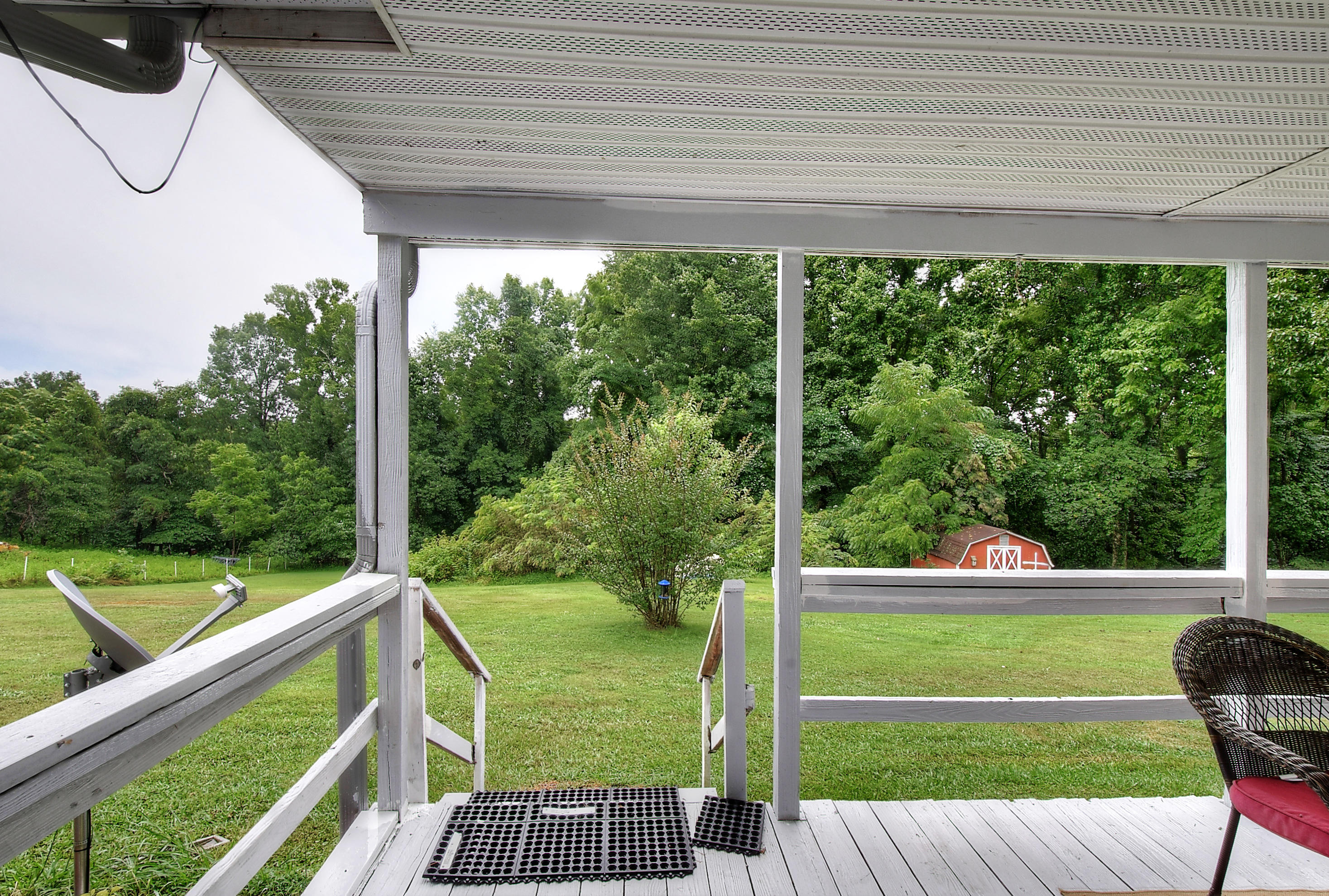 4829 Edens View Road Kingsport, TN 37664 - Photo 35 of 42 Private backyard