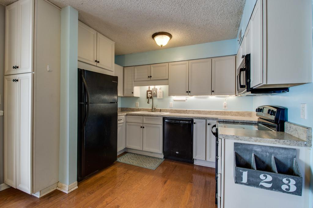 110 Bellevue Road, Unit 16 Nashville, TN 37221 - Photo 9 of 21 Gallery Image 9