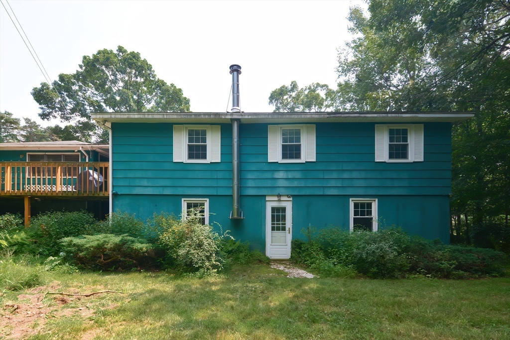 40 Eastern Avenue Lunenburg, MA 01462 - Photo 7 of 42 a view of a house with a yard and plants