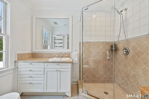 $1,975,000 | 10 Pheasant Hill Road, Weston, CT 06883