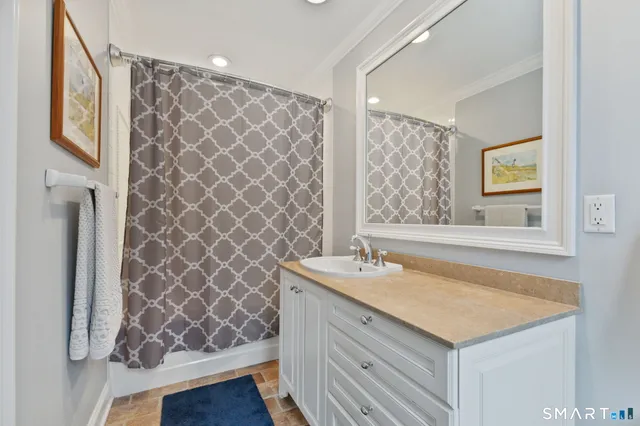 $1,975,000 | 10 Pheasant Hill Road, Weston, CT 06883