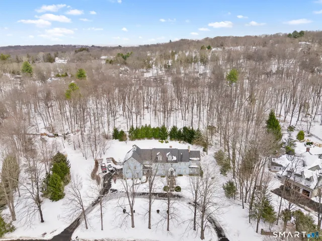 $1,975,000 | 10 Pheasant Hill Road, Weston, CT 06883