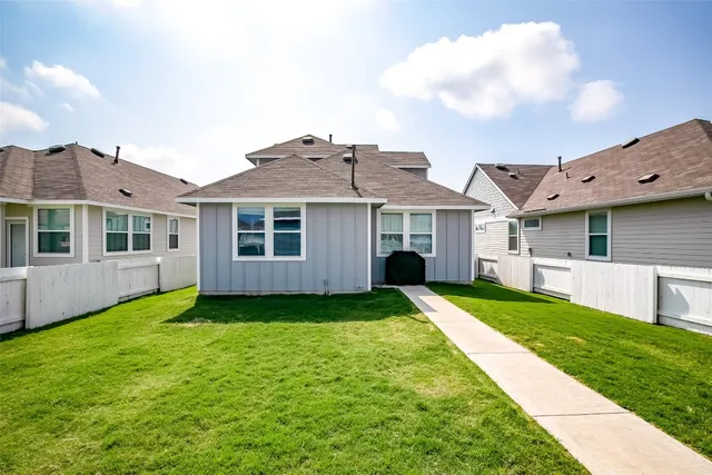 $1,750 | 283 Fabion Street, Kyle, TX 78640