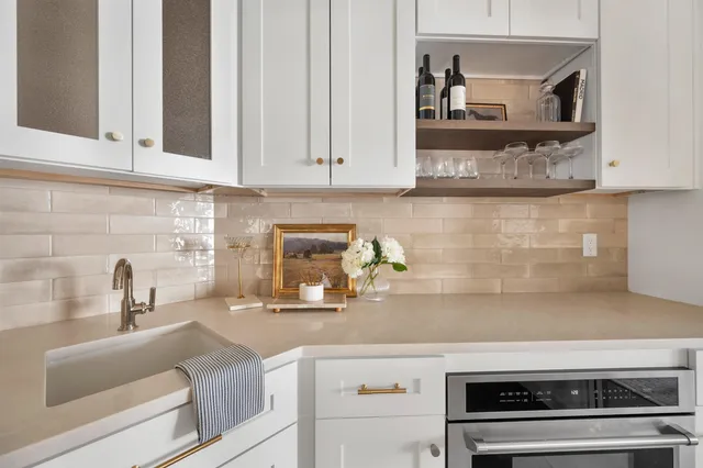 $1,650,000 | 120 Stonebridge Court, Green Bay, WI 54313