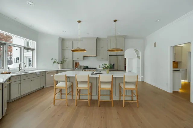 $1,650,000 | 120 Stonebridge Court, Green Bay, WI 54313