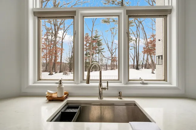 $1,650,000 | 120 Stonebridge Court, Green Bay, WI 54313