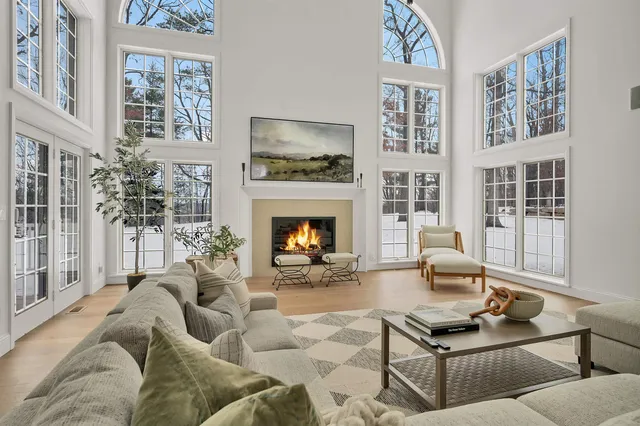 $1,650,000 | 120 Stonebridge Court, Green Bay, WI 54313