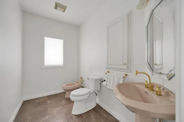 $1,650,000 | 120 Stonebridge Court, Green Bay, WI 54313