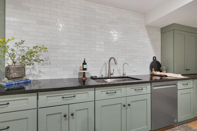 $1,650,000 | 120 Stonebridge Court, Green Bay, WI 54313