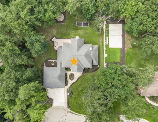 $1,650,000 | 120 Stonebridge Court, Green Bay, WI 54313