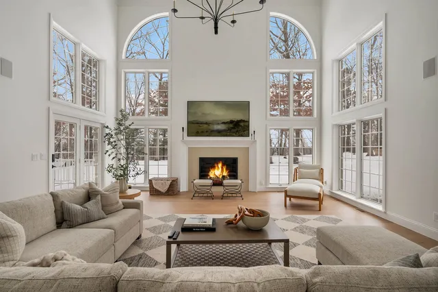 $1,650,000 | 120 Stonebridge Court, Green Bay, WI 54313