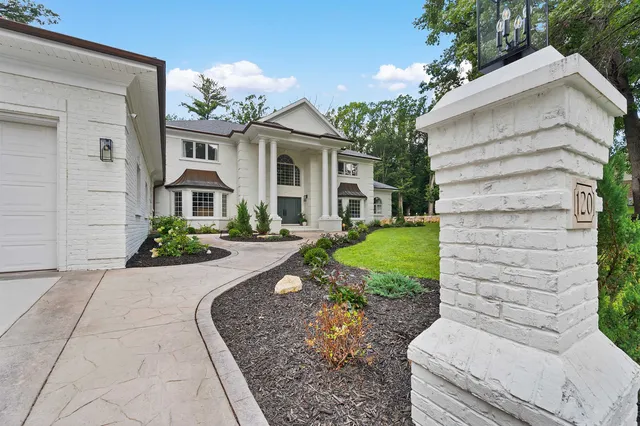 $1,650,000 | 120 Stonebridge Court, Green Bay, WI 54313