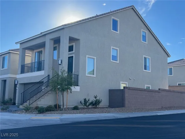 $2,595 | 7939 Terra Barossa Street, Las Vegas, NV 89113