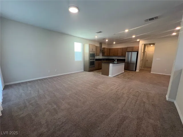 $2,595 | 7939 Terra Barossa Street, Las Vegas, NV 89113