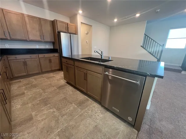 $2,595 | 7939 Terra Barossa Street, Las Vegas, NV 89113