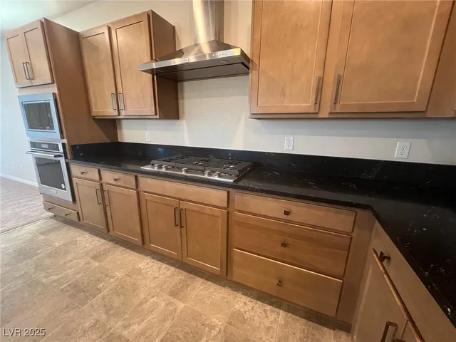 $2,595 | 7939 Terra Barossa Street, Las Vegas, NV 89113