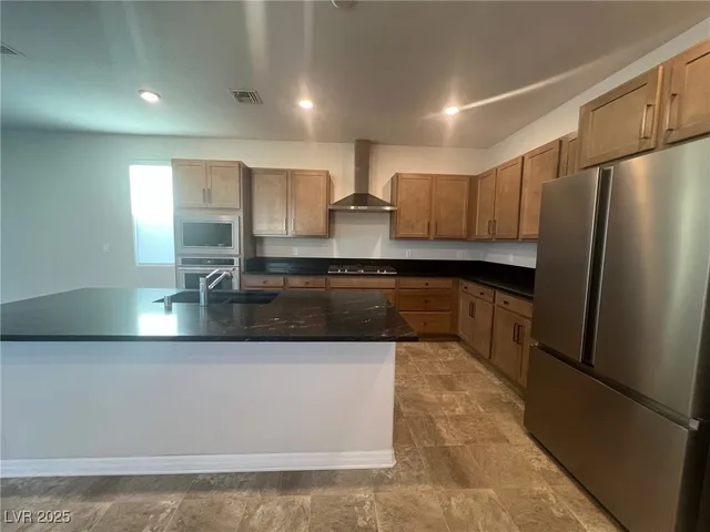 $2,595 | 7939 Terra Barossa Street, Las Vegas, NV 89113