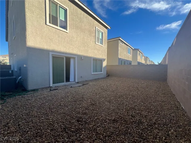 $2,595 | 7939 Terra Barossa Street, Las Vegas, NV 89113