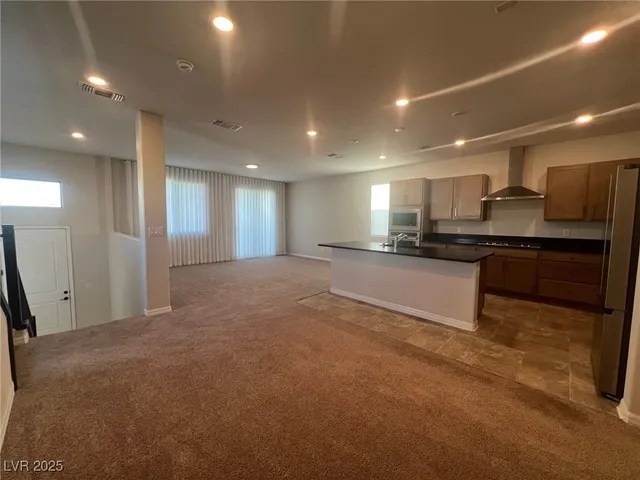 $2,595 | 7939 Terra Barossa Street, Las Vegas, NV 89113