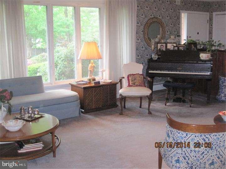 8 Eton Road Yardley, PA 19067 - Photo 5 of 9 Library