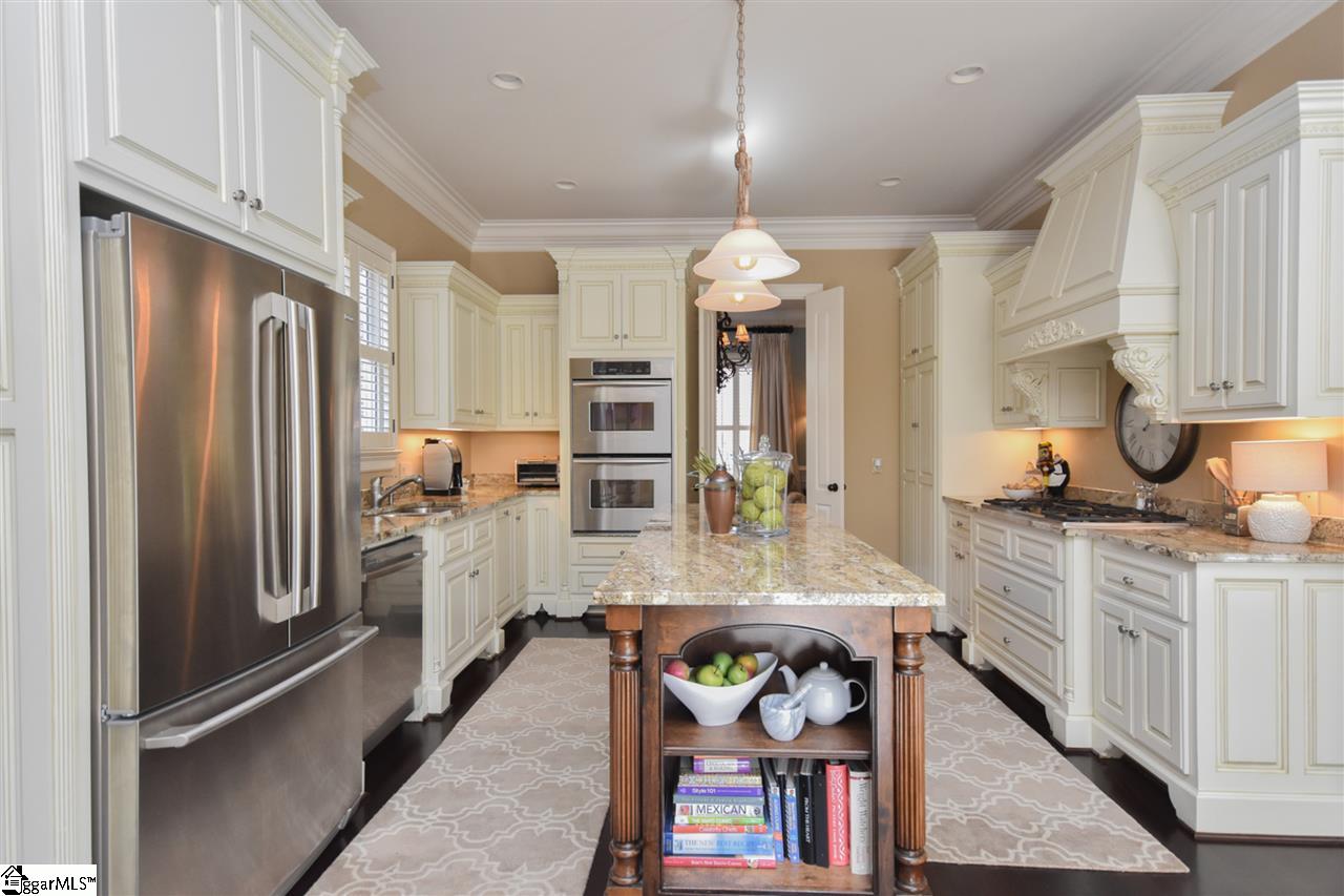 10 Mitchell Spring Court Simpsonville, SC 29681 - Photo 8 of 36 Gallery Image 8