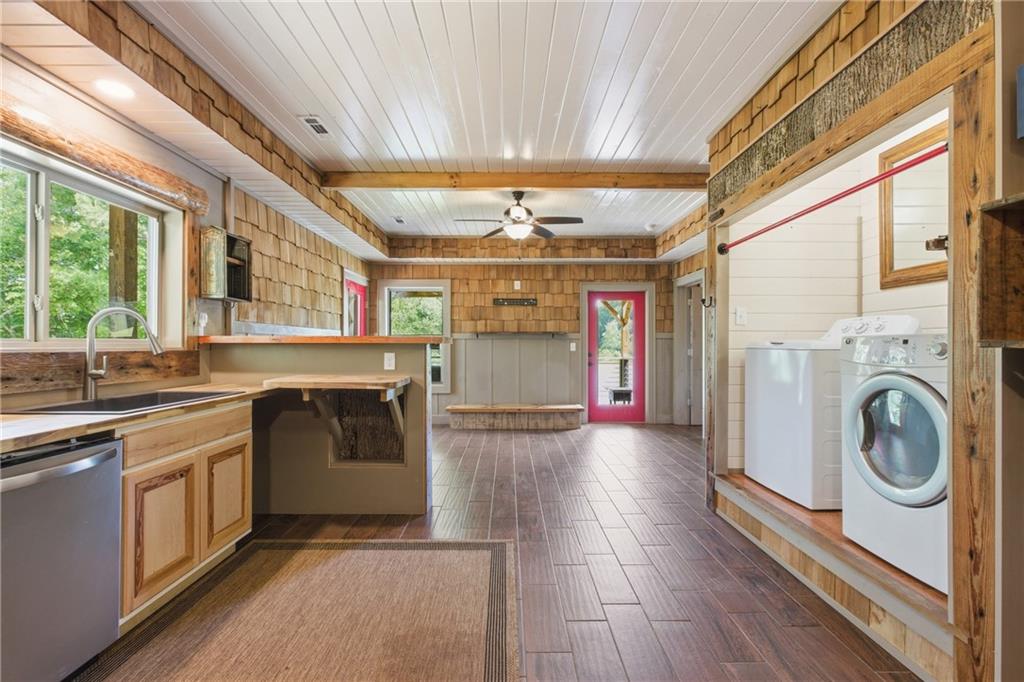 456 Oak Springs Road Clarkesville, GA 30523 - Photo 9 of 52