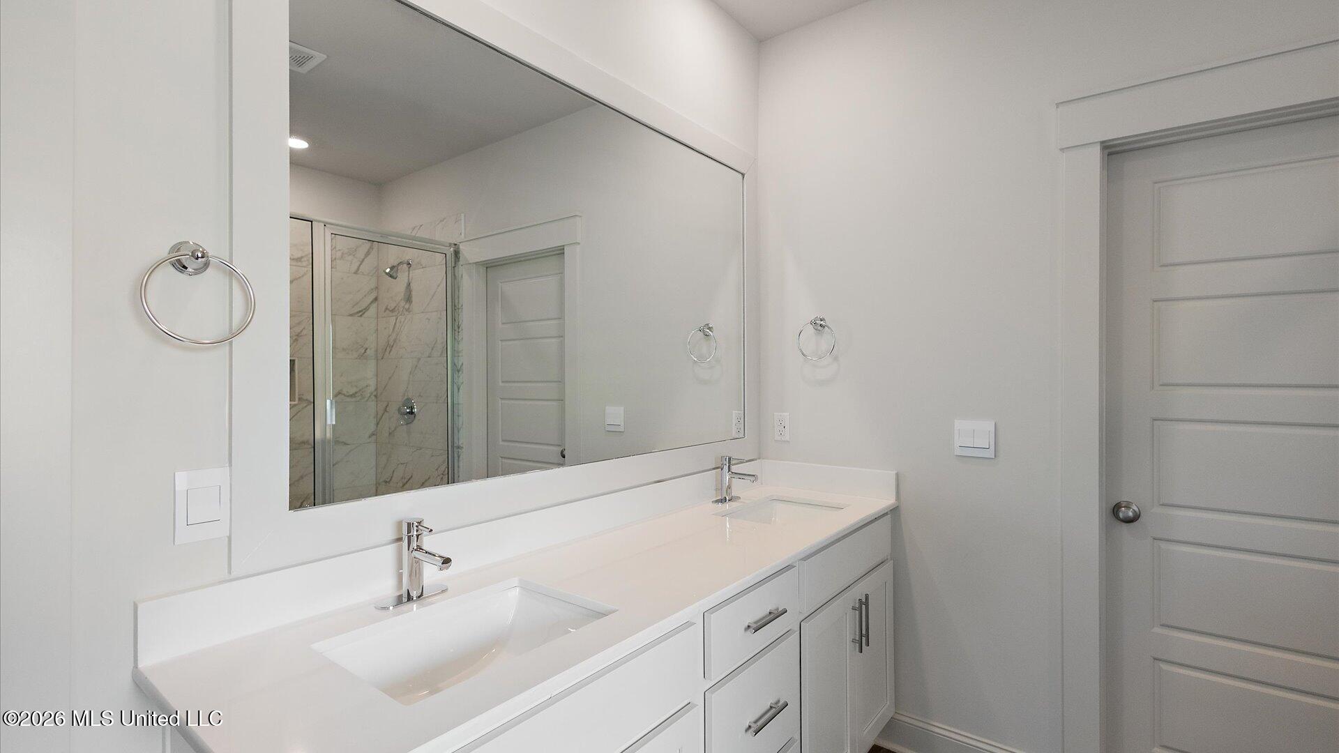 542 Edenberg Bend Pearl, MS 39208 - Photo 19 of 27 Primary Bath