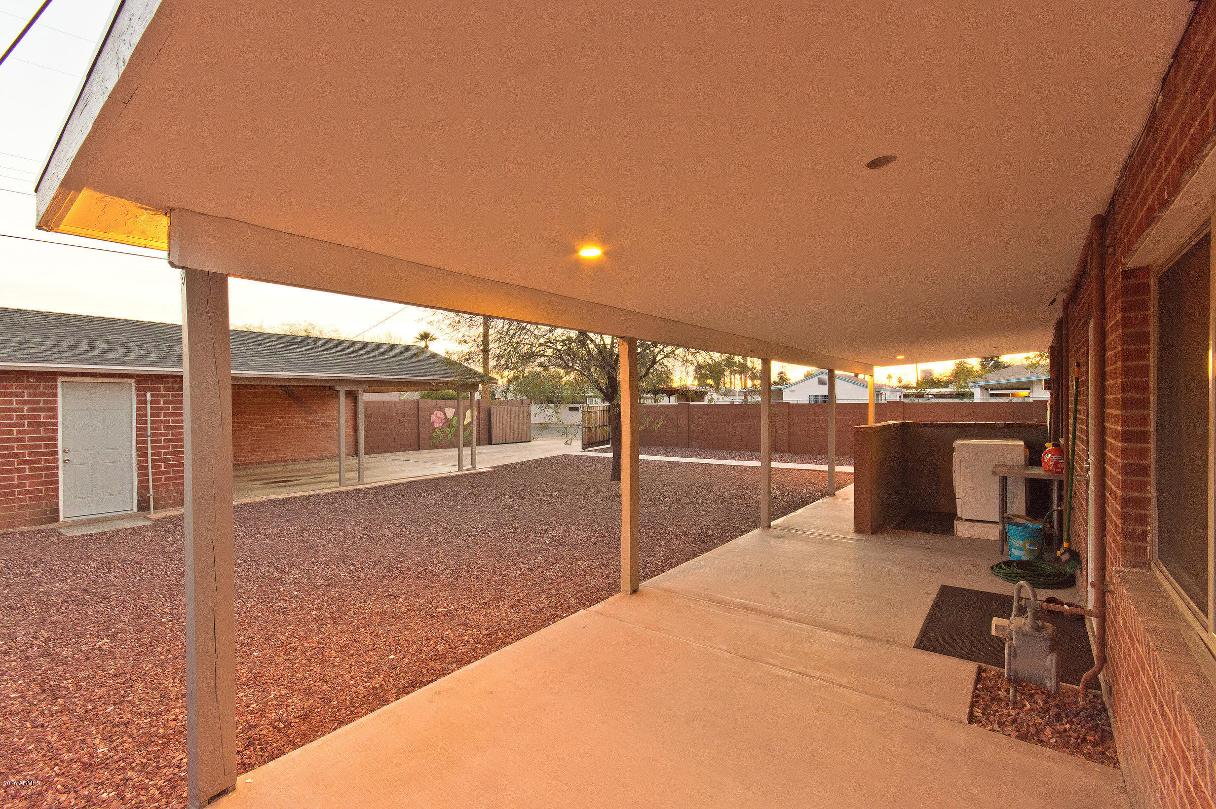1401 East Monte Vista Road Phoenix, AZ 85006 - Photo 19 of 30 back porch