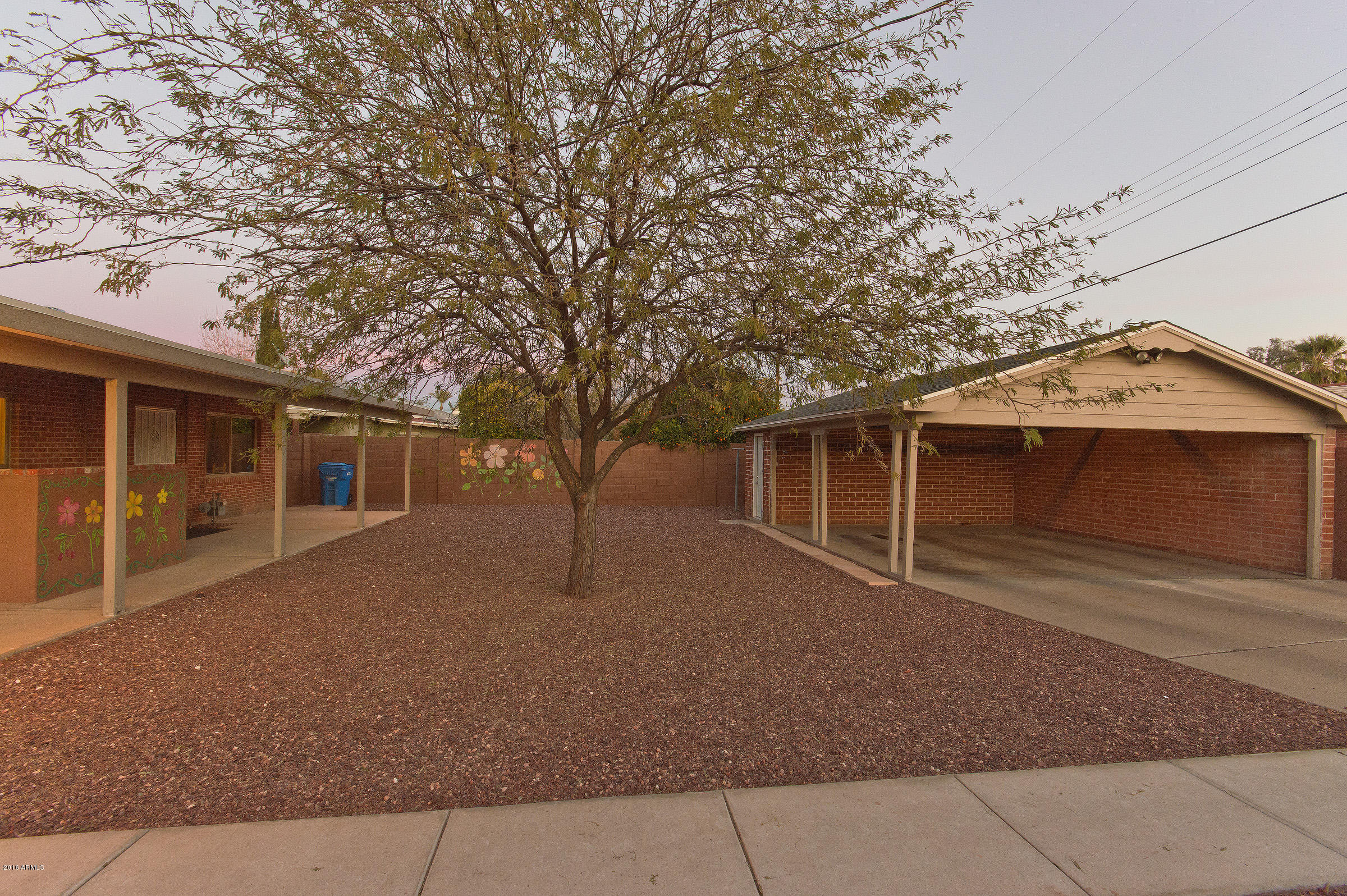 1401 East Monte Vista Road Phoenix, AZ 85006 - Photo 21 of 30 back yard & carport