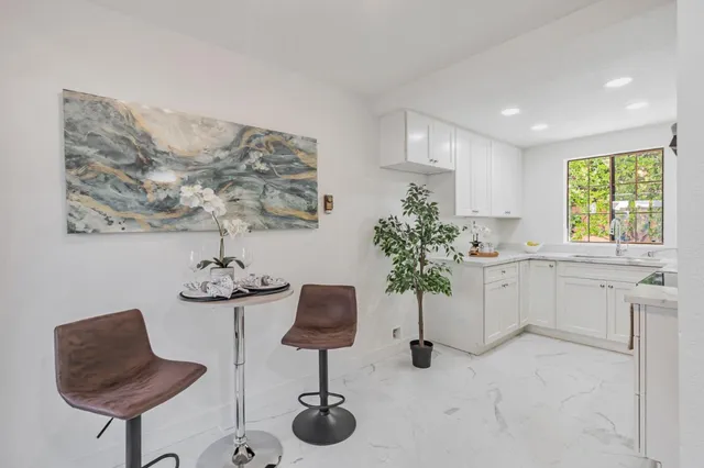 $1,325,000 | 19972 Portal Plaza, Cupertino, CA 95014