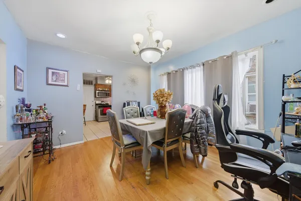 $509,900 | 1025 North Trumbull Avenue, Chicago, IL 60651
