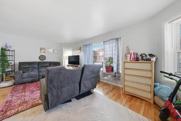 $509,900 | 1025 North Trumbull Avenue, Chicago, IL 60651
